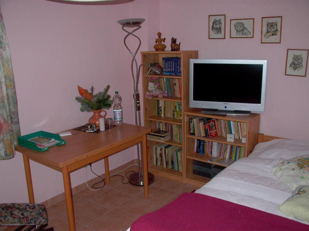 Gaestezimmer Ferienwohnung Villa Alexa, Mit Wallbox Woltersdorf  Oda fotoğraf